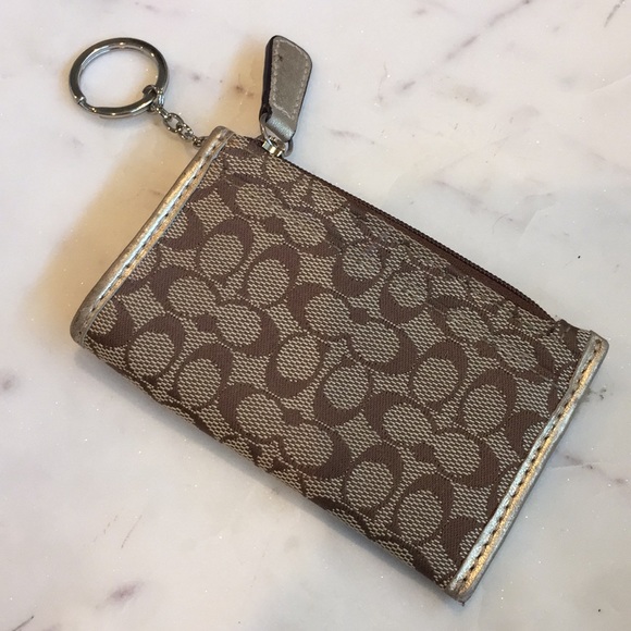 Coach cardholder & keychain - Picture 2 of 6